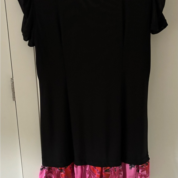 Cute summer party dress with light jacket attached - Picture 3 of 5